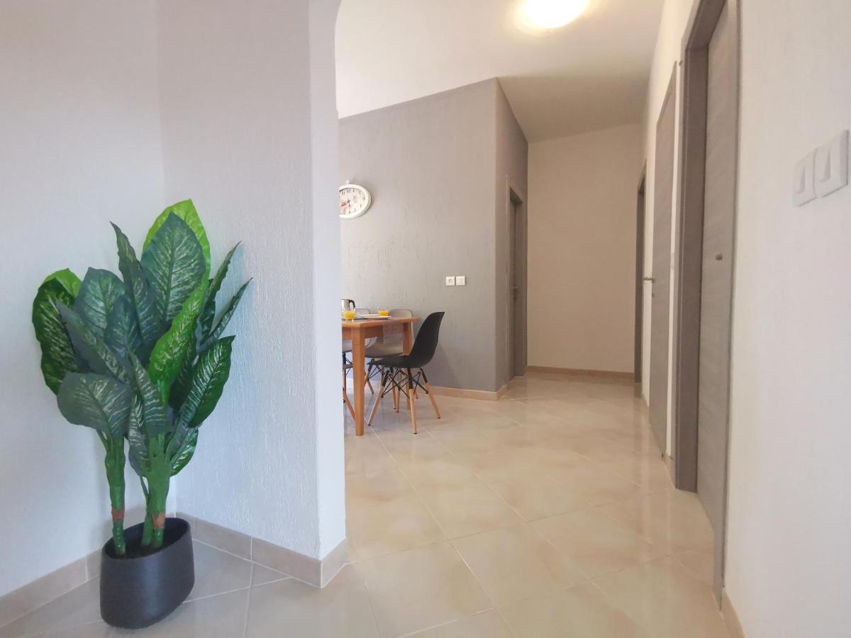 Apartment Pineta With Terrace & Park Wood View Pula Zewnętrze zdjęcie